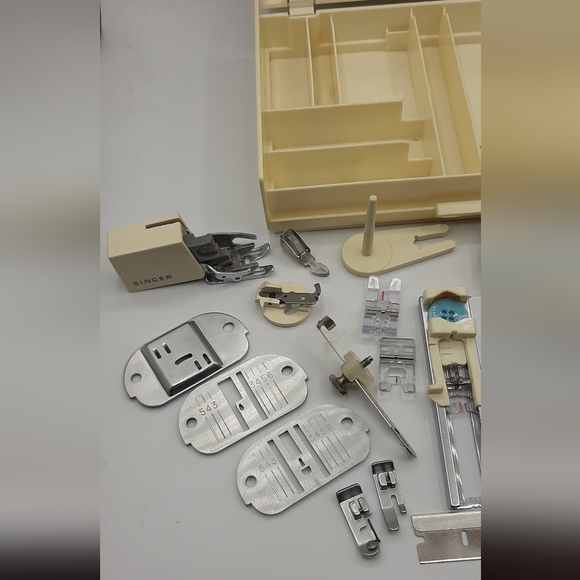 Singer Sewing Machine Parts 161172 381114 3 Foot Plates 5 Feet 6 Flexi-Stitch - Picture 5 of 7